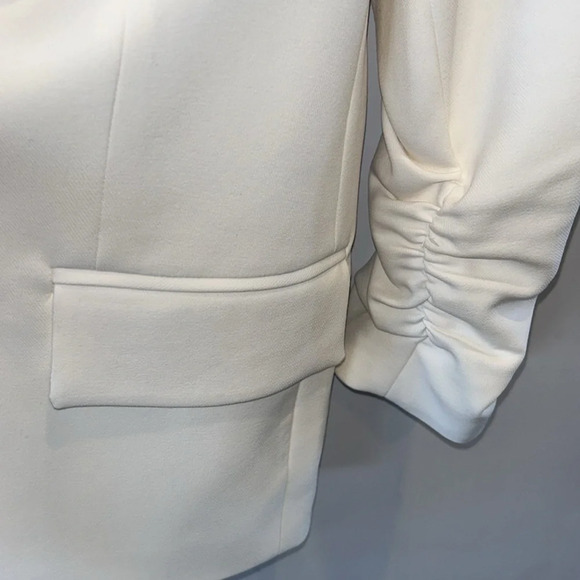 Generation Love  Madison Ruched Sleeve Blazer White - Picture 4 of 8